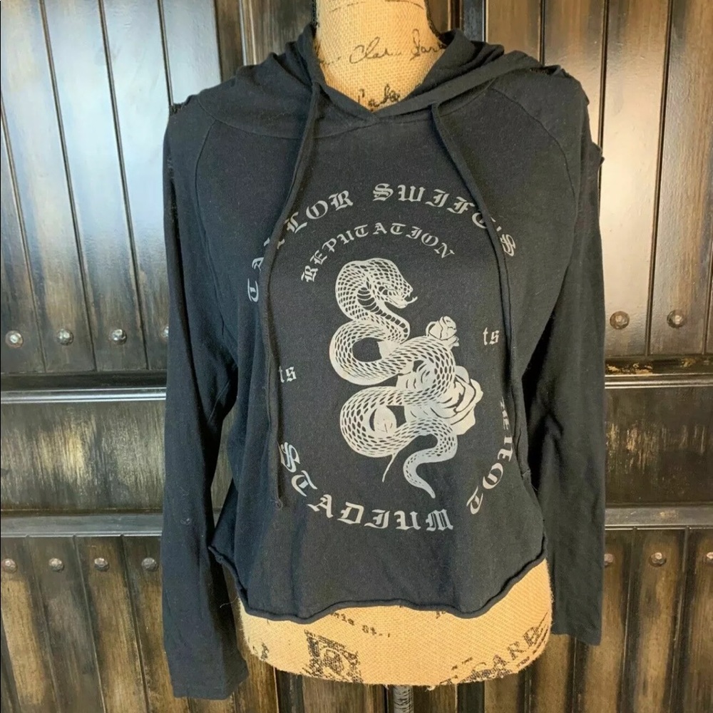 Taylor Swift Black Rep Medium Long Ripped Sleeve Tee